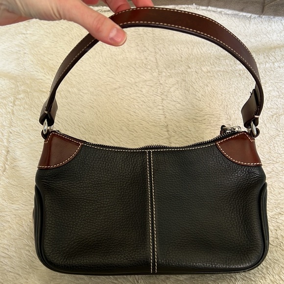 Authentic Dooney and Bourke Wedge Bag - Picture 2 of 11